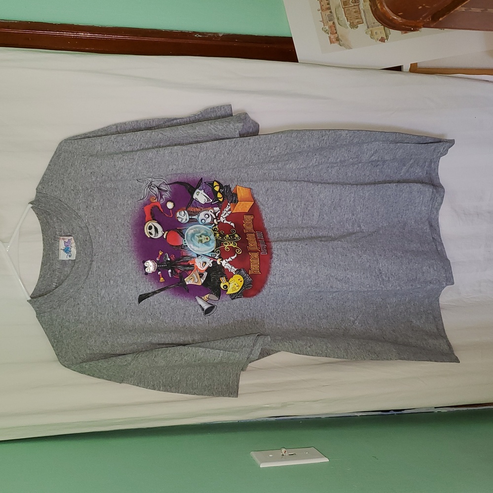 Vintage 2003 Disneyland Haunted Mansion Holiday Nightmare Before Christmas Tee